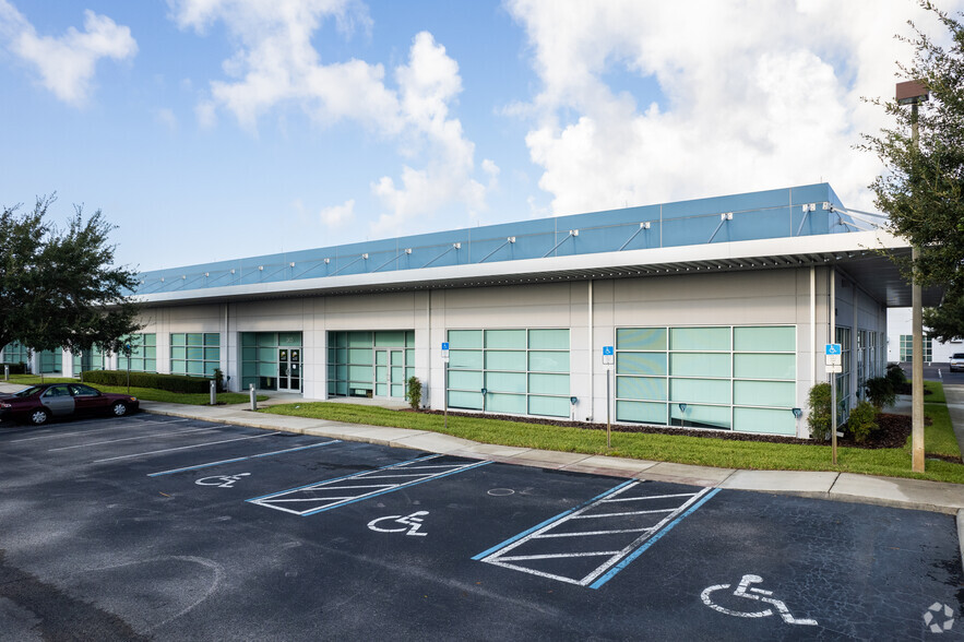 12612 Challenger Pky, Orlando, FL for lease - Building Photo - Image 3 of 9