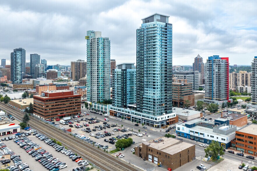 927 10 Av SW, Calgary, AB à louer - Aérien - Image 2 de 2