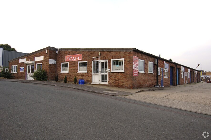 Farthing Rd, Ipswich à vendre - Photo du bâtiment - Image 2 de 4
