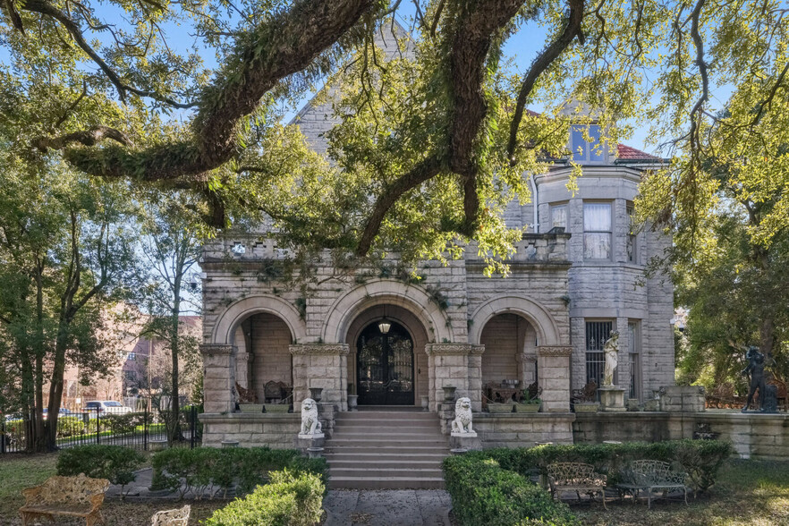 3800 St Charles Ave, New Orleans, LA à vendre - Photo du bâtiment - Image 1 de 1