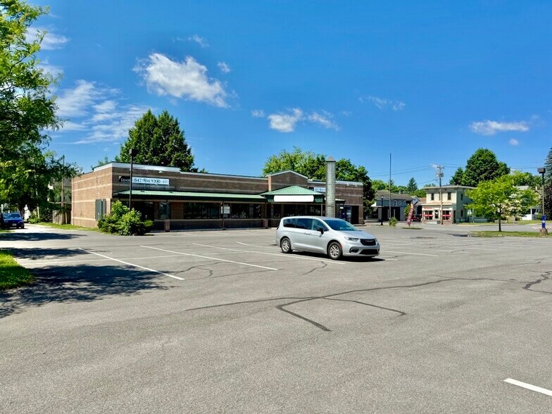 510 N James St, Rome, NY for lease - Building Photo - Image 2 of 3