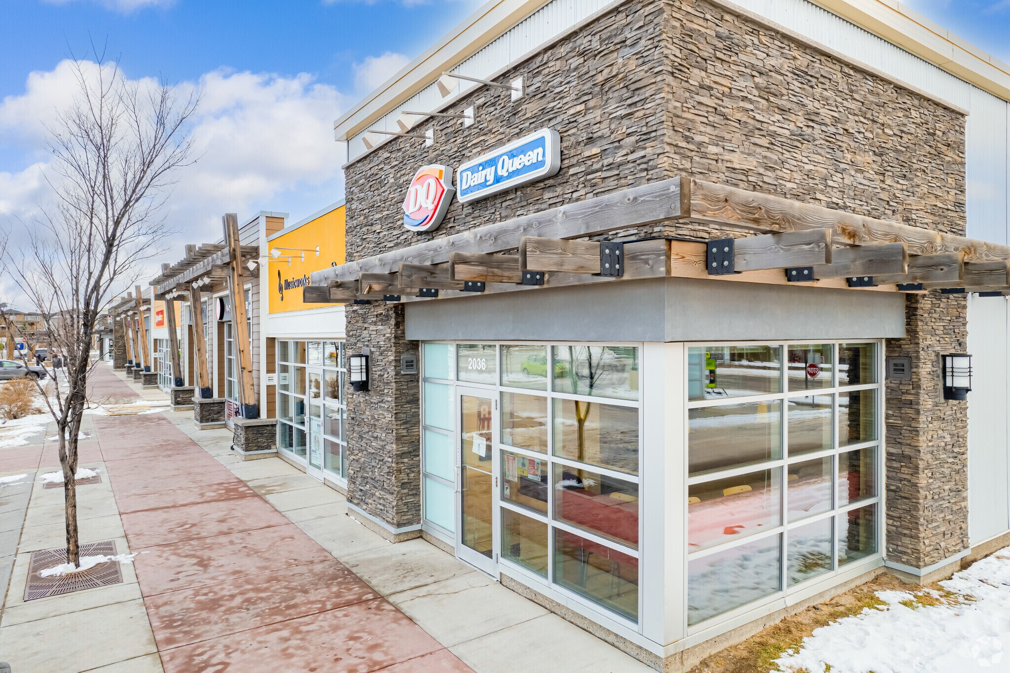 2060 Symons Valley Pky NW, Calgary, AB for sale Primary Photo- Image 1 of 1