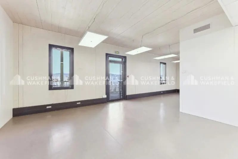 Office in Aix-en-Provence for lease - Interior Photo - Image 3 of 14
