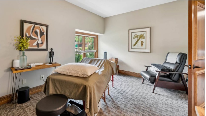 825 Wayzata Blvd E, Wayzata, MN for lease - Building Photo - Image 2 of 12