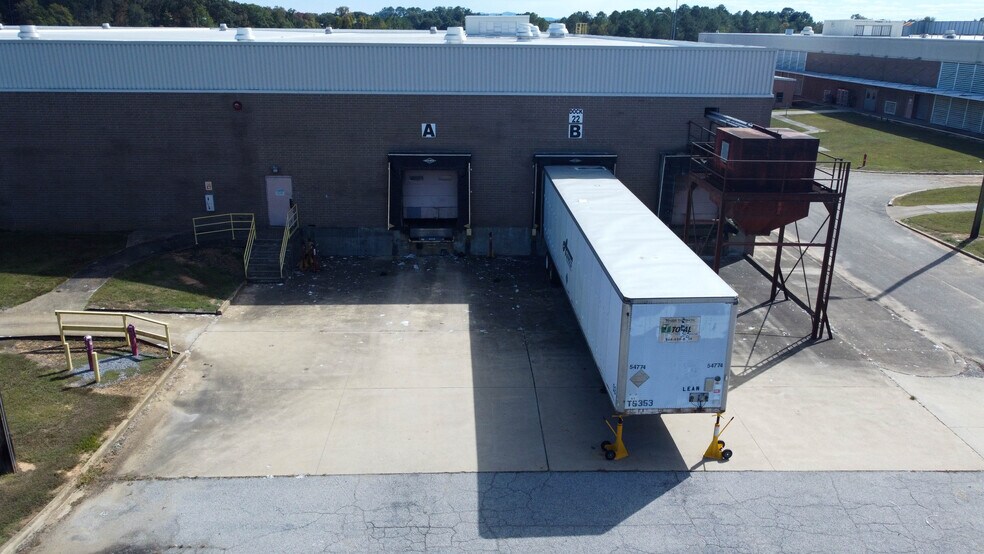 400 Industrial Blvd, Leesburg, AL for sale - Building Photo - Image 2 of 9