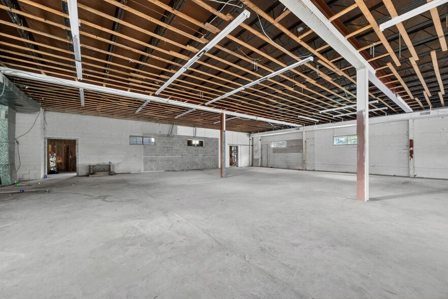 14 Route 17k, Newburgh, NY for sale - Interior Photo - Image 3 of 19