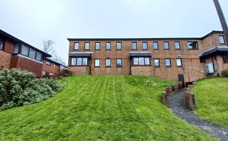 Budshead Rd, Plymouth à louer - Photo du bâtiment - Image 3 de 3