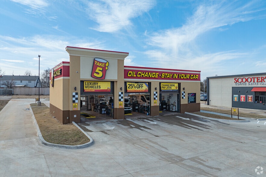 5930 NW Expressway, Oklahoma City, OK for sale - Building Photo - Image 2 of 7