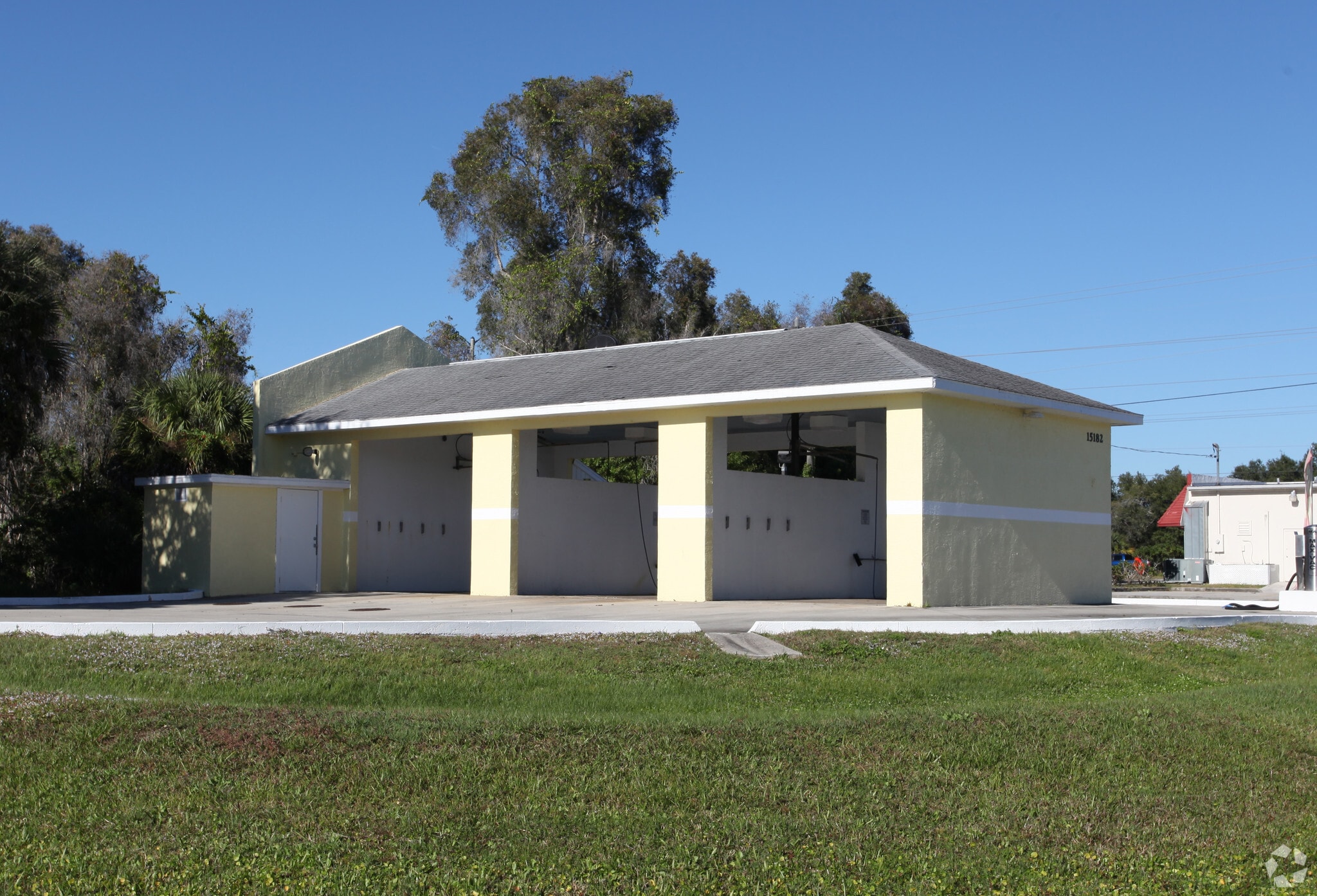 15182 Dahlgren Ave, Port Charlotte, FL for lease Primary Photo- Image 1 of 47