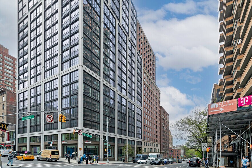 266-270 W 96th St, New York, NY à louer - Photo du bâtiment - Image 1 de 6