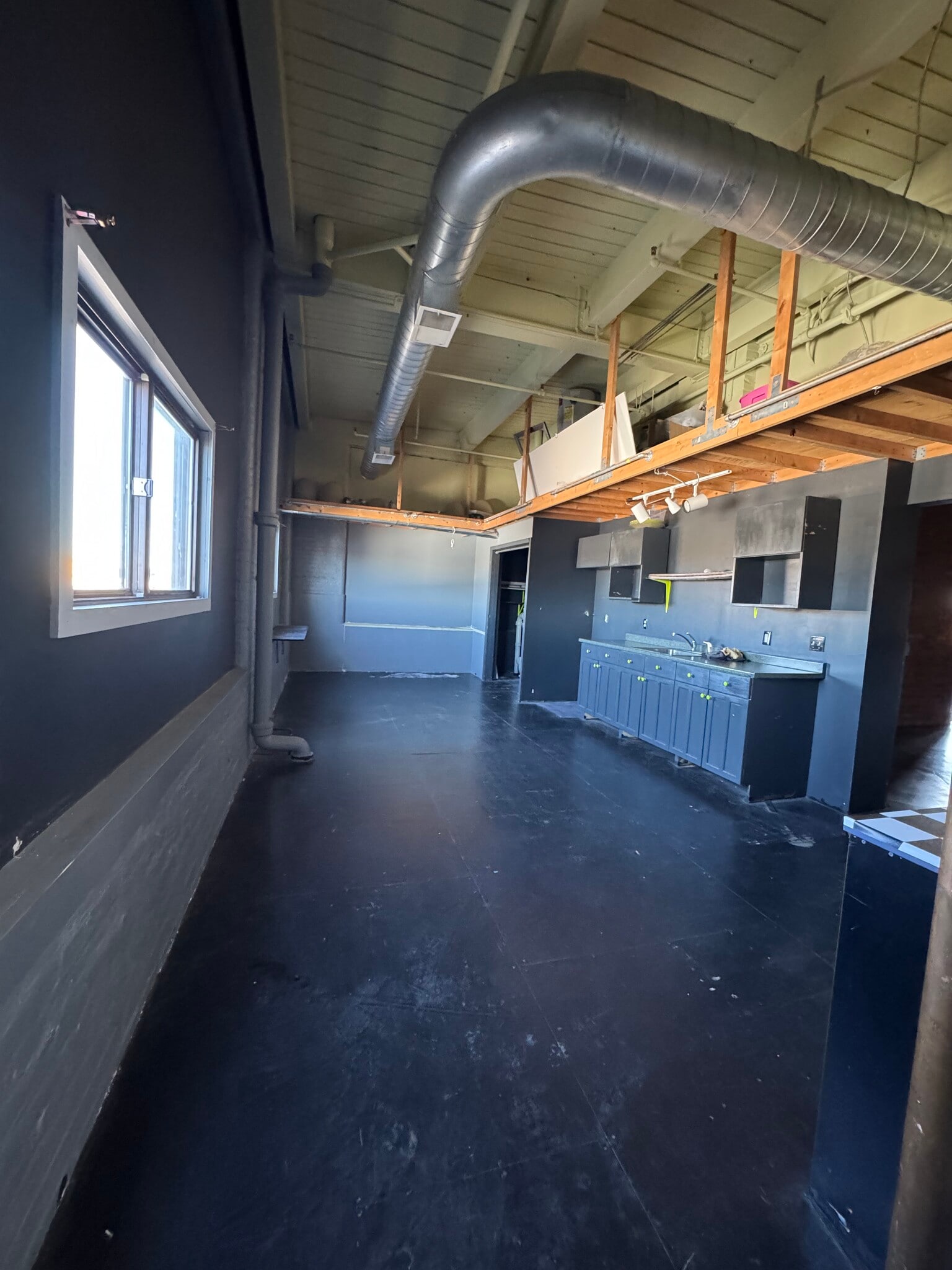 176 Anderson Ave, Rochester, NY for lease Interior Photo- Image 1 of 7