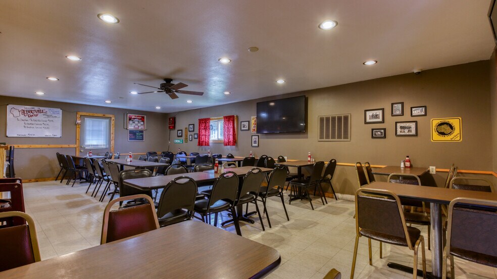 8114 35th St, Colfax, WI à vendre - Photo du bâtiment - Image 3 de 32