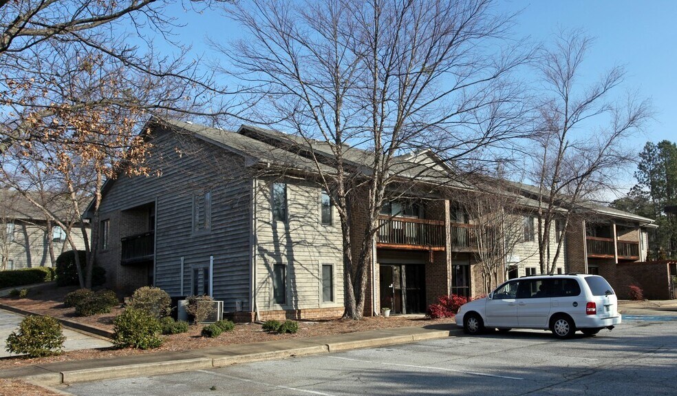 2375 E Main St, Spartanburg, SC à louer - Photo du bâtiment - Image 2 de 7