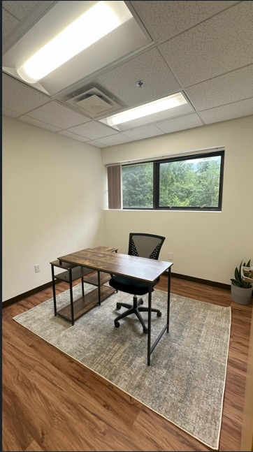 153 S Main St, Newtown, CT for lease Interior Photo- Image 1 of 1