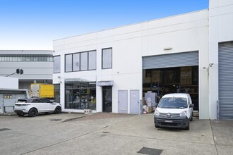 77-79 Bourke Rd, Alexandria à louer Photo du bâtiment- Image 1 de 3