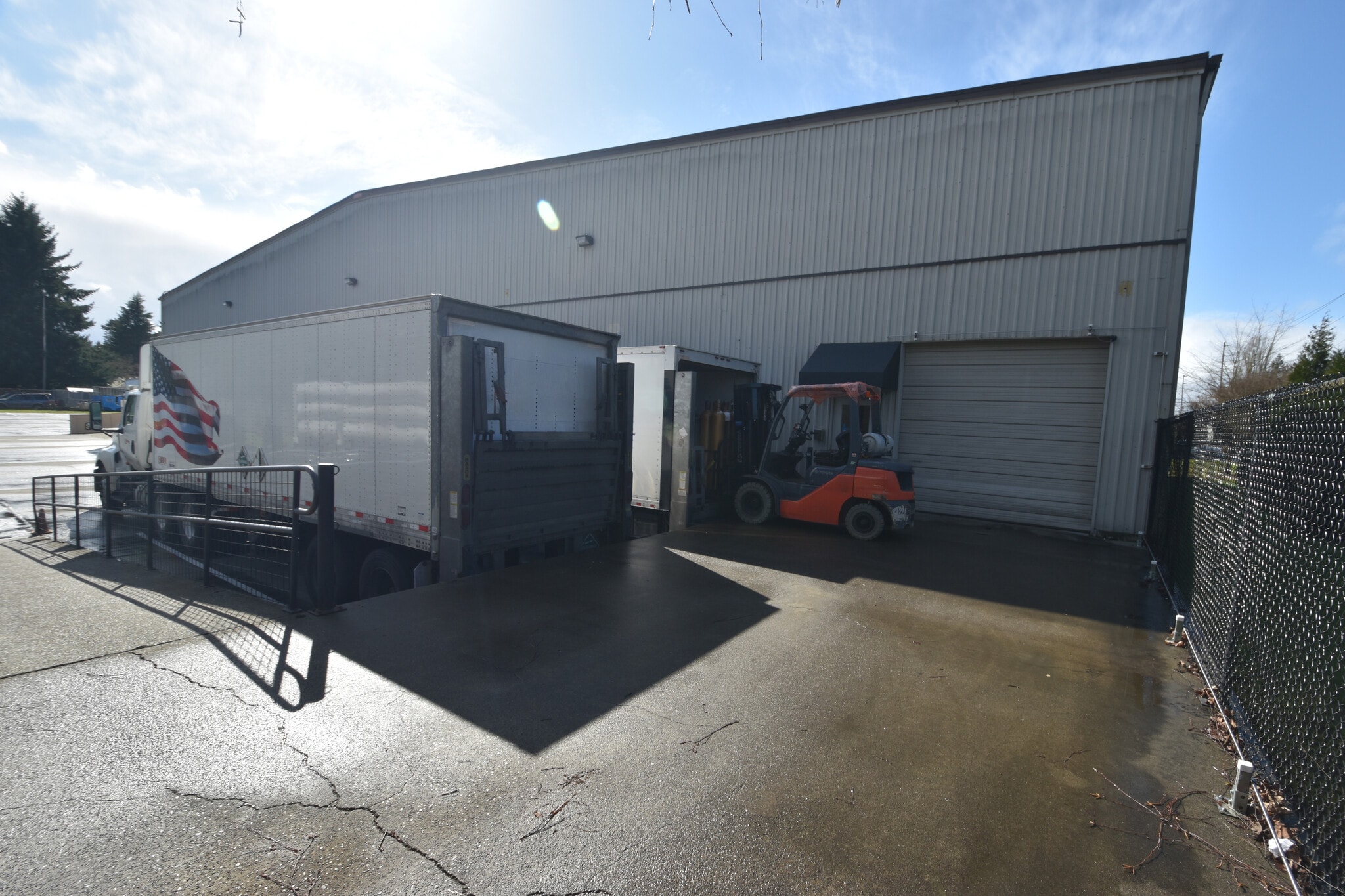 5001 Pacific Ave SE, Lacey, WA à louer Photo du bâtiment- Image 1 de 7