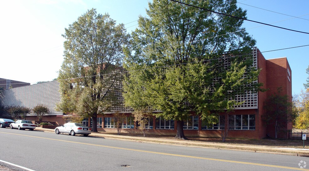 1910 Byrd Ave, Richmond, VA à louer - Photo du bâtiment - Image 3 de 5