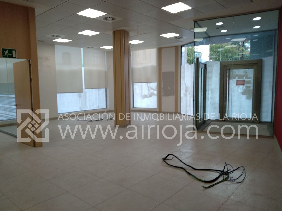 Retail in Logroño, La Rioja for lease Interior Photo- Image 1 of 2