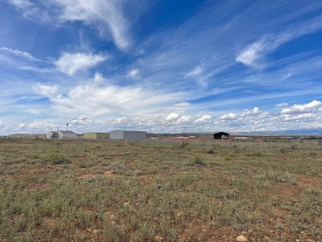 2560 W 2000 S, Roosevelt, UT à vendre - Photo du bâtiment - Image 2 de 4