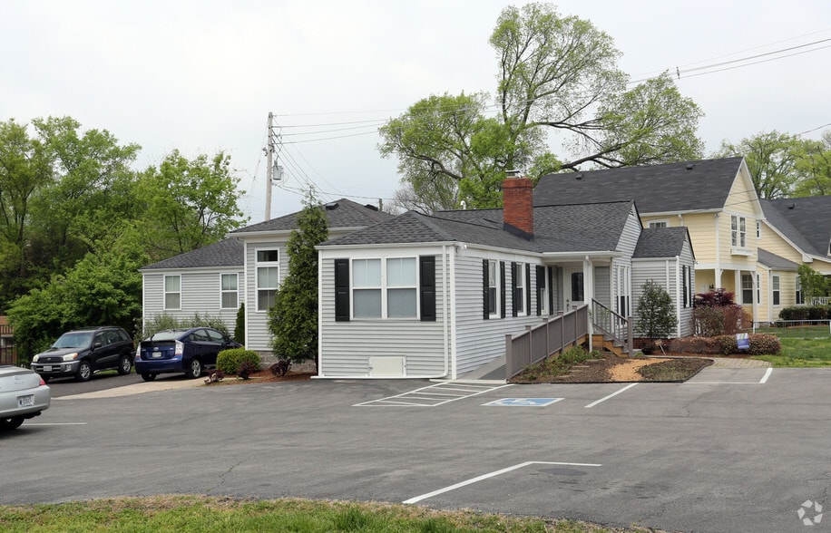 2805 Azalea Pl, Nashville, TN à vendre - Photo du bâtiment - Image 2 de 3