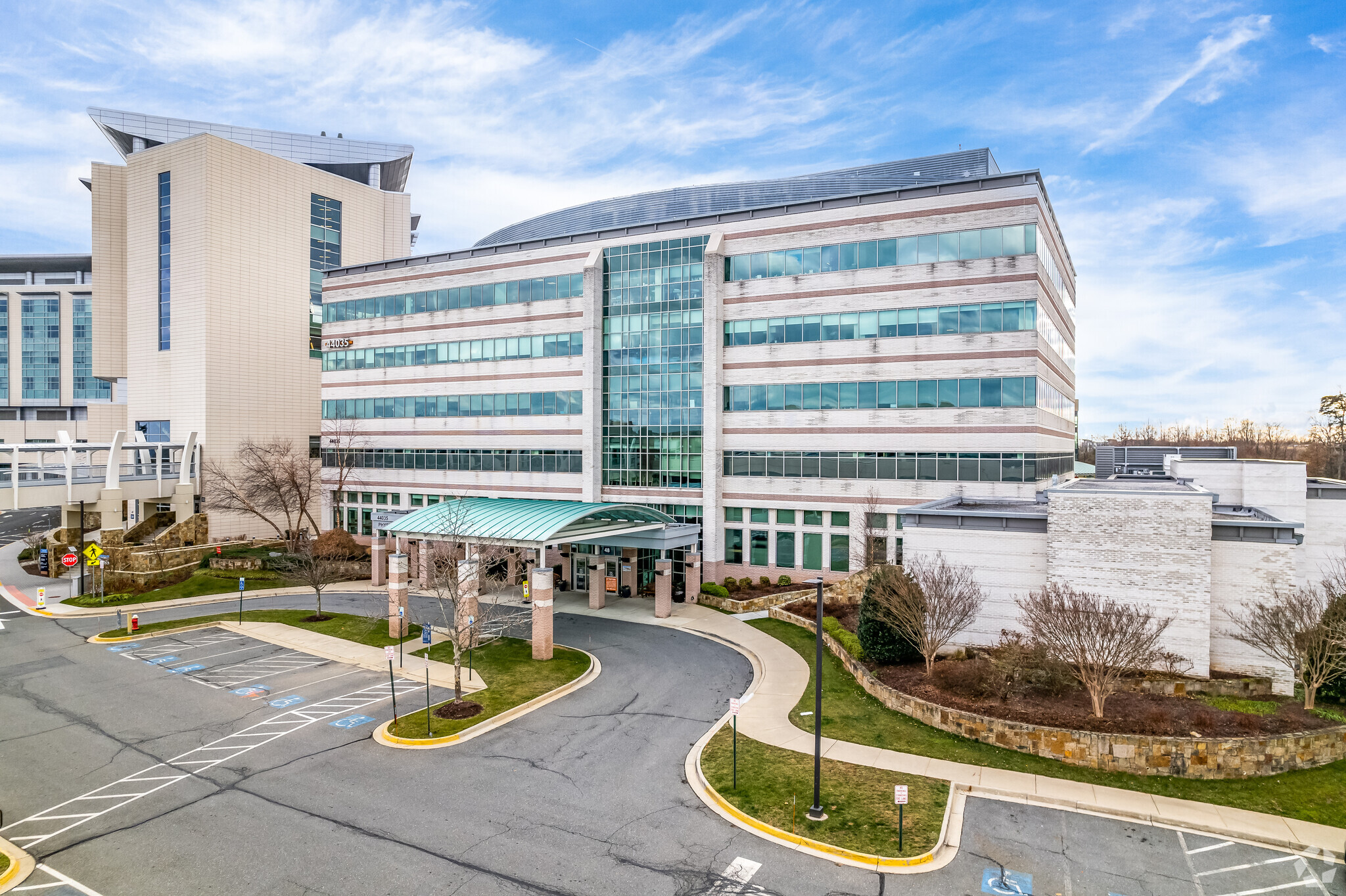 44035 Riverside Pky, Leesburg, VA à vendre Photo du b timent- Image 1 de 1