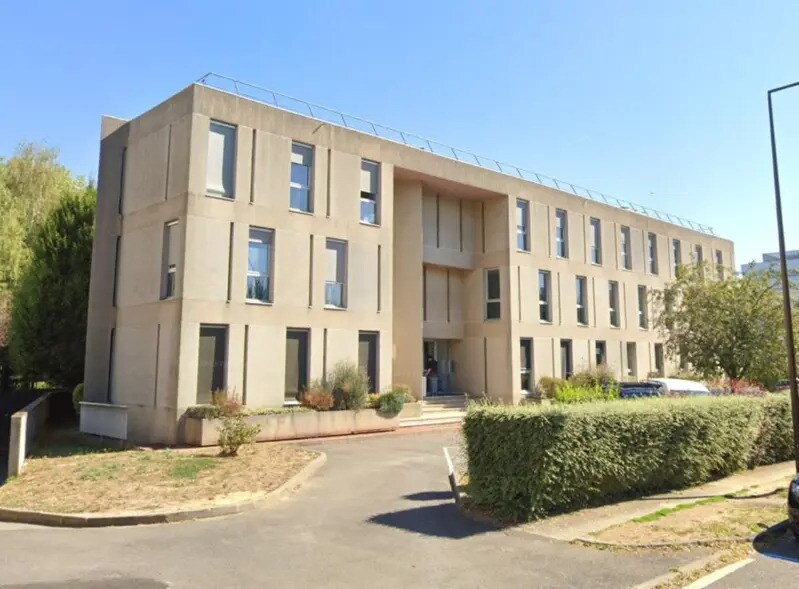 8 Rue Des Frères Caudron, Vélizy-Villacoublay à vendre Photo du bâtiment- Image 1 de 9