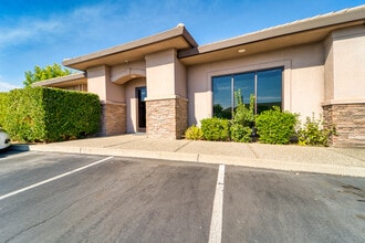 950 Tharp Rd, Yuba City, CA for lease Interior Photo- Image 1 of 7