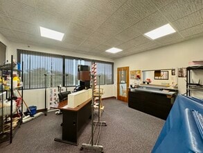 1341 W Main Rd, Middletown, RI for lease Building Photo- Image 1 of 6
