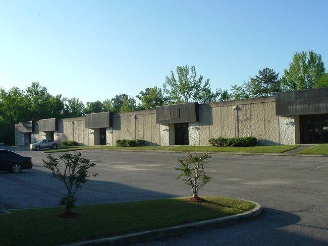 Plus de détails pour 1125 N Corporate Dr, Mobile, AL - Local d'activités à louer