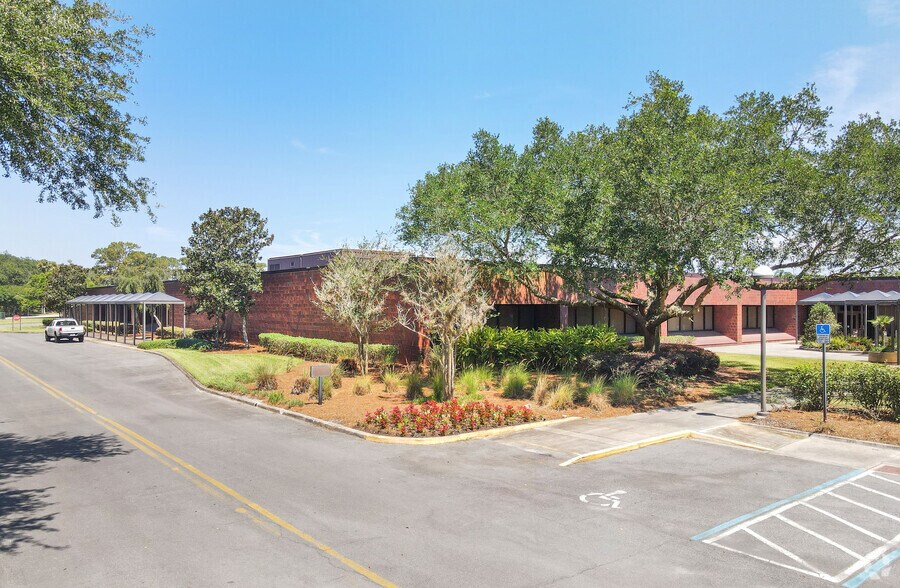 8001 Baymeadows Way, Jacksonville, FL à louer - Photo du bâtiment - Image 3 de 6