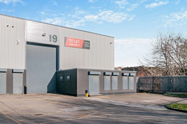 9-19 Lenton Dr, Leeds à louer - Photo du bâtiment - Image 3 de 8