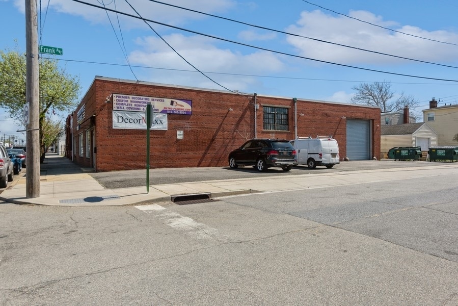 121 E Jericho Tpke, Mineola, NY for sale Building Photo- Image 1 of 1