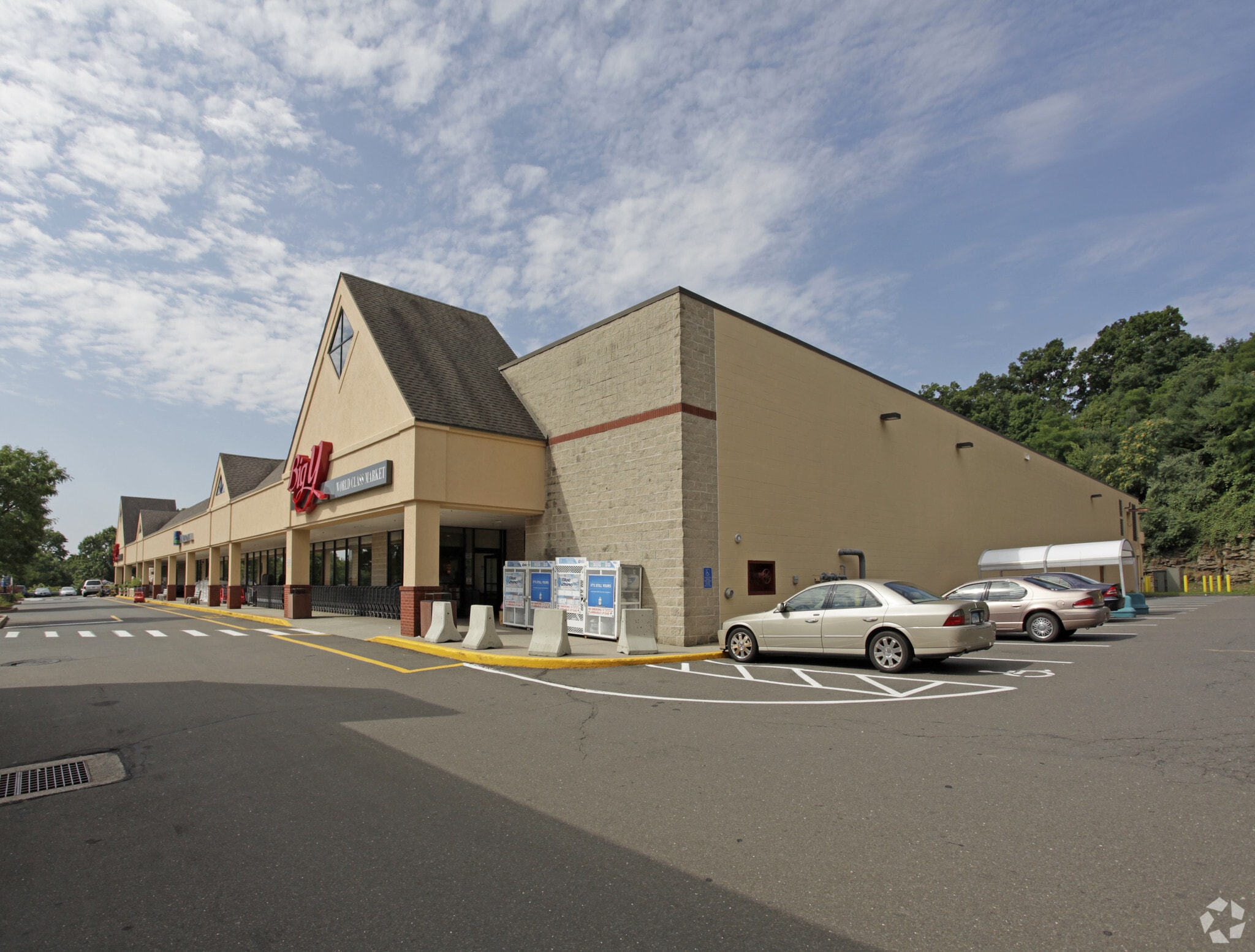 535-537 Monroe Tpke, Monroe, CT for lease Primary Photo- Image 1 of 4