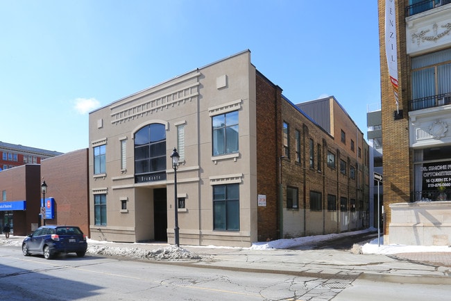 More details for 8 Queen St N, Kitchener, ON - Office for Lease