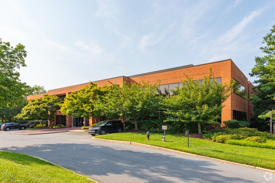 240 Continental Dr, Newark, DE à louer - Photo du bâtiment - Image 2 de 4