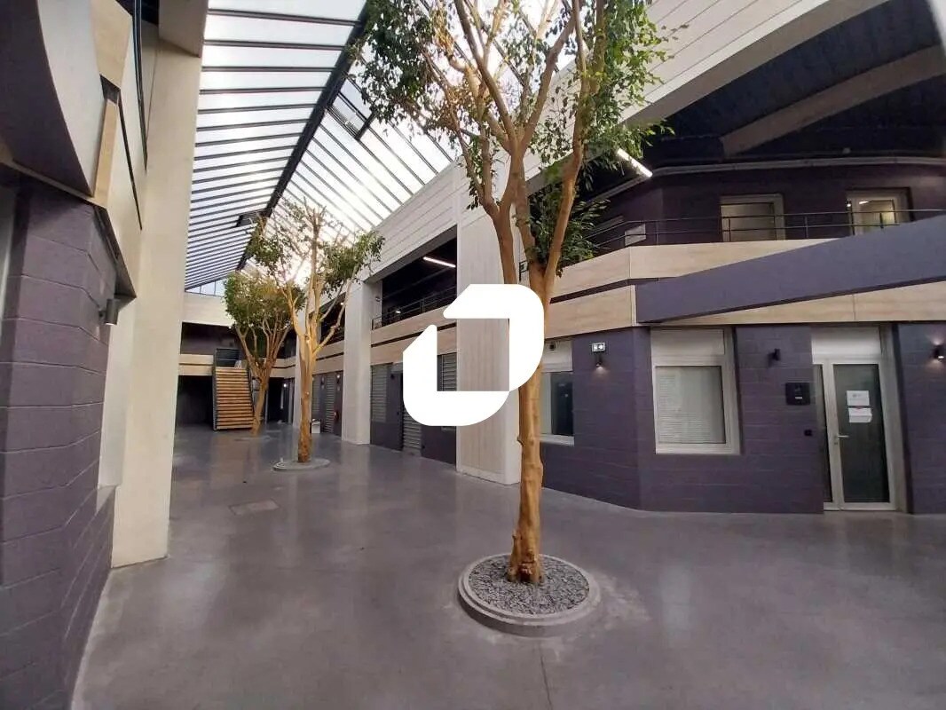 Flex in Herblay-sur-Seine for lease Interior Photo- Image 1 of 22