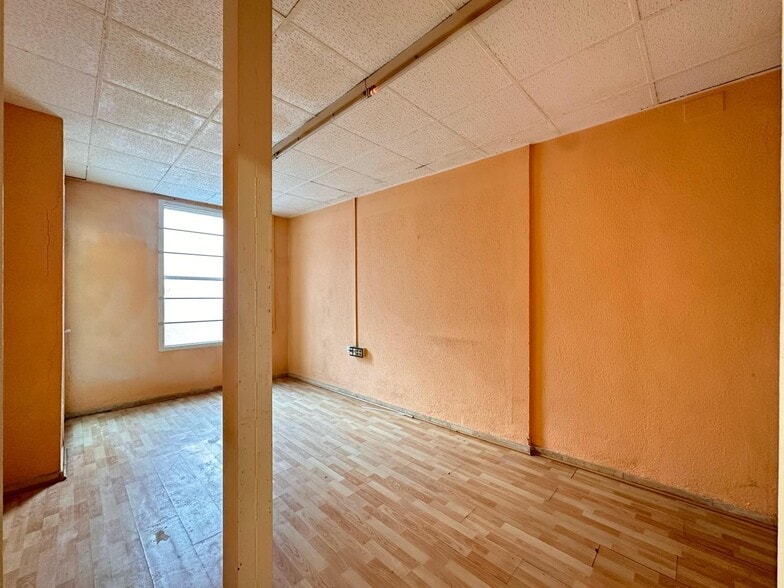 Retail in Carlet for lease - Building Photo - Image 3 of 21