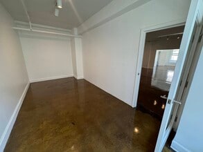 453 S Spring St, Los Angeles, CA for lease Interior Photo- Image 2 of 8