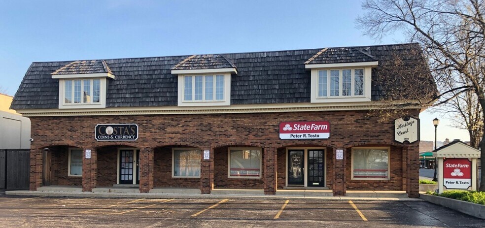 339 N Milwaukee Ave, Libertyville, IL à louer - Photo du bâtiment - Image 2 de 4