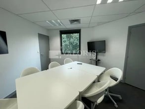 13 Quai Du Commerce, Lyon for lease Interior Photo- Image 2 of 7