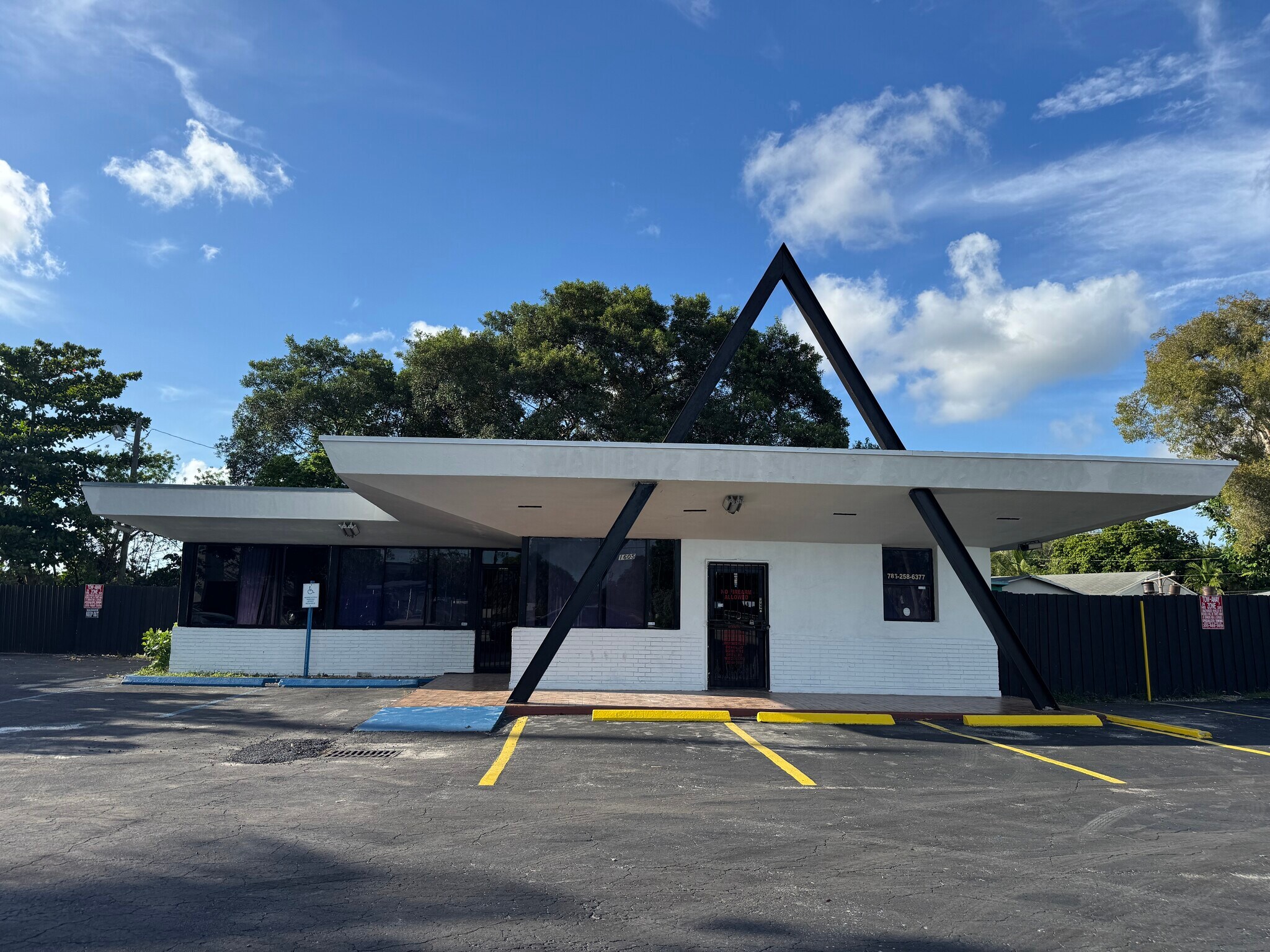 1605 NW 95th St, Miami, FL for sale Building Photo- Image 1 of 11