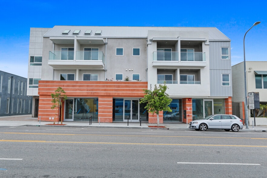 2336 Westwood Blvd, Los Angeles, CA for lease - Building Photo - Image 2 of 6