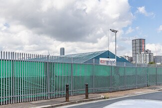 Plus de détails pour 28-40 Hythe Rd, Londres - Industriel à louer