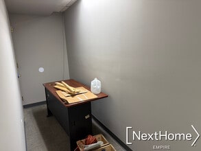 82-11 37th Ave, Jackson Heights, NY à louer Photo intérieure- Image 1 de 6