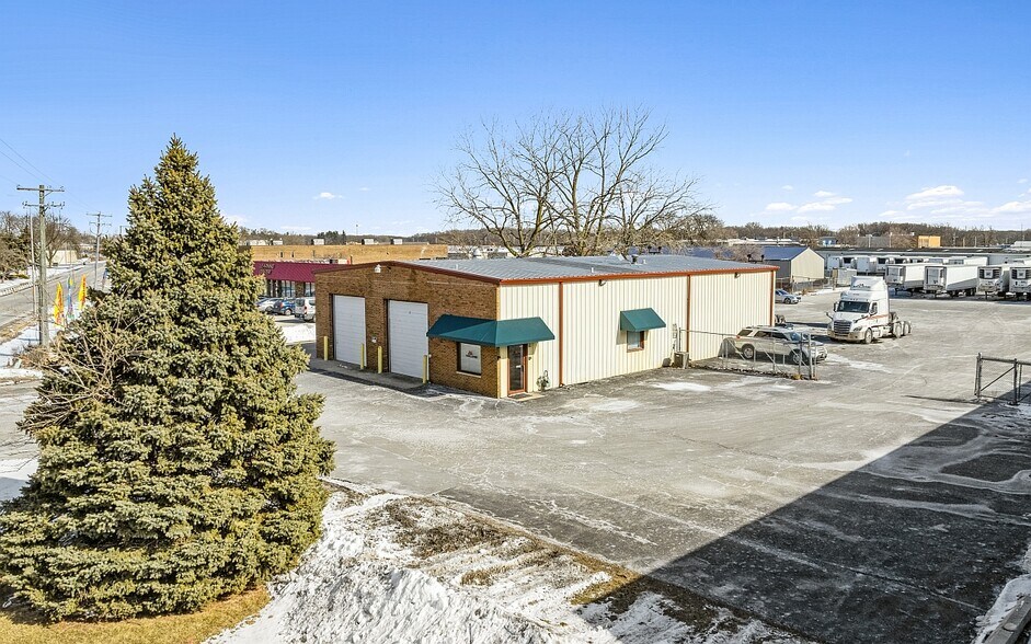 19449 Chicago Heights Glenwood Rd, Glenwood, IL à vendre - Photo du bâtiment - Image 2 de 4