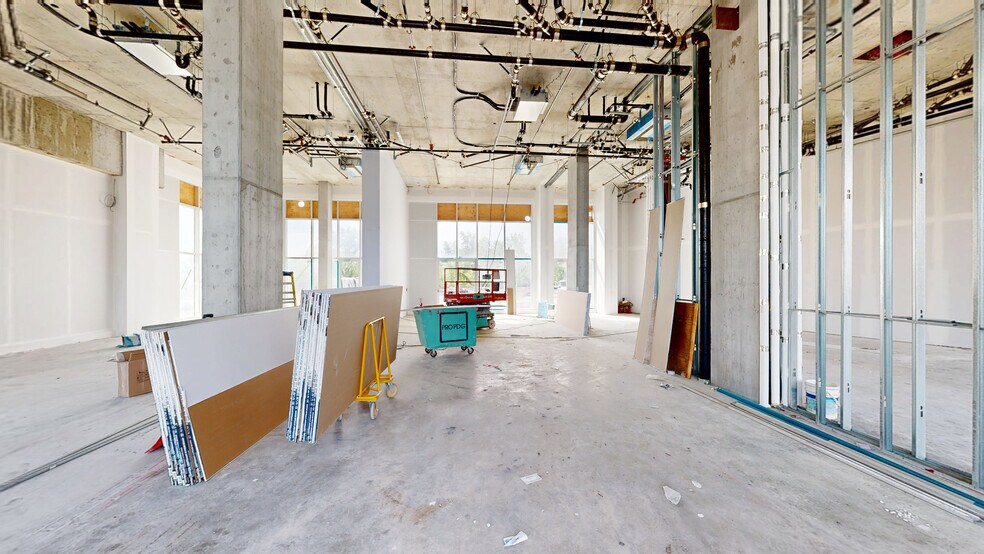 300 Boul Saint-Martin O, Laval, QC à louer - Numérisation 3D de Matterport - Image 3 de 12