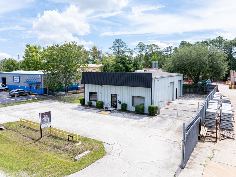 9555 Sunbeam Center Dr, Jacksonville, FL for sale - Building Photo - Image 1 of 12