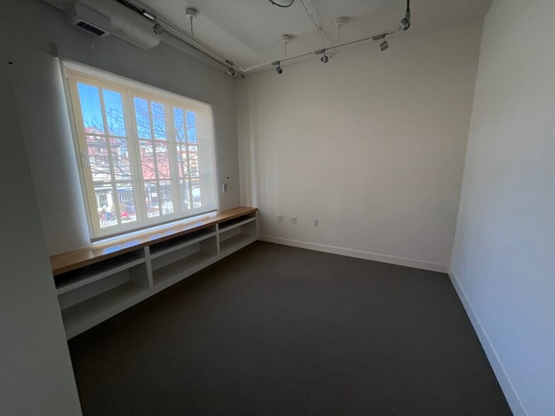 1836-1840 Columbia Rd NW, Washington, DC for lease - Building Photo - Image 2 of 32