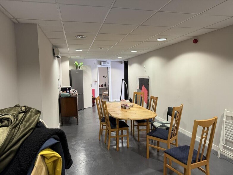 24-42 Gardeners St, Dunfermline à vendre - Photo du bâtiment - Image 3 de 13