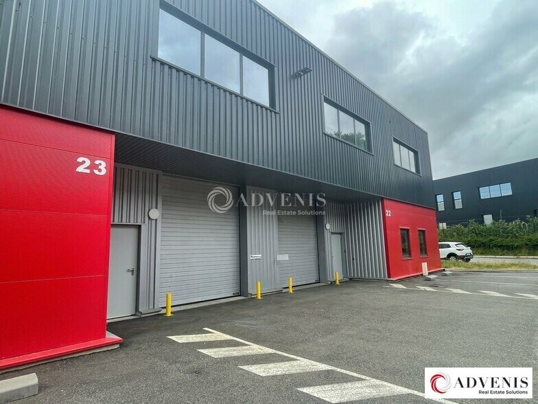 Rue Newton, Tresses for lease - Building Photo - Image 3 of 5